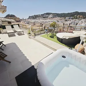 Appartement Apartment Luna Tossa De Mar With Jacuzzi, 5Mins Walking To The Beach, Sea And Castle View Big Terrace, Tossa de Mar
